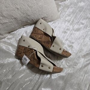 Elegant Cream Wedge Sandals NWT Size 7 1/2